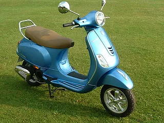 Vespa VXL