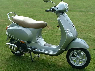 Vespa VXL